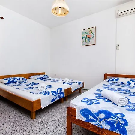 Stipe Apartment *